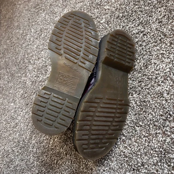 Vintage Dr. Martens Boots Purple Patent Leather Made in England Womens UK 5 US 7 - Picture 3 of 9